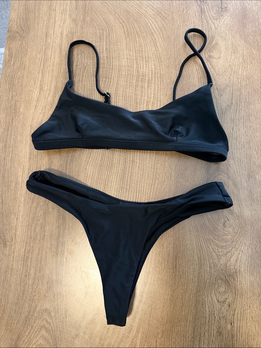 Classic Black Women's Bikini Set - Sleek Two-Piece Swimwear